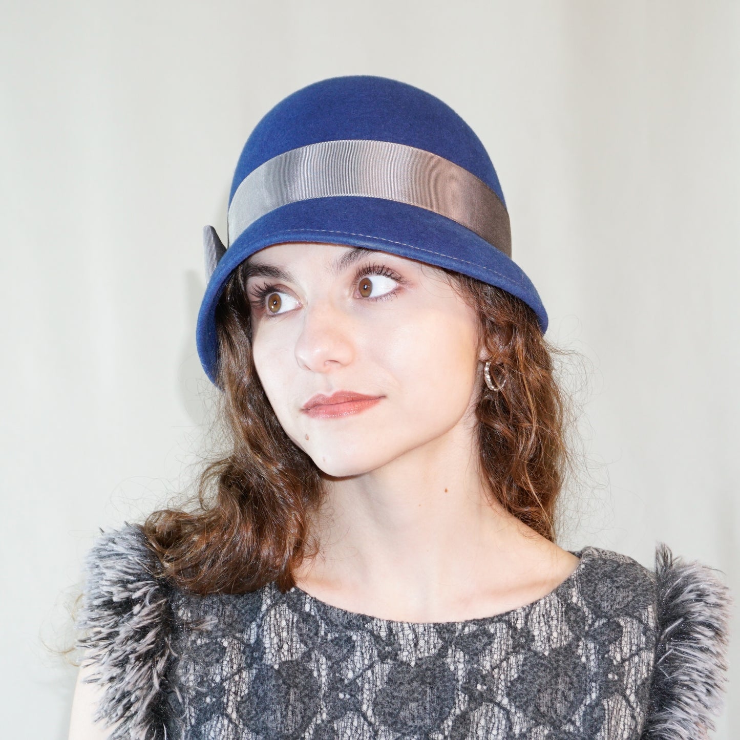 Baiser Saphir Cloche in Fine Felt with Bow & Sterling Lyre