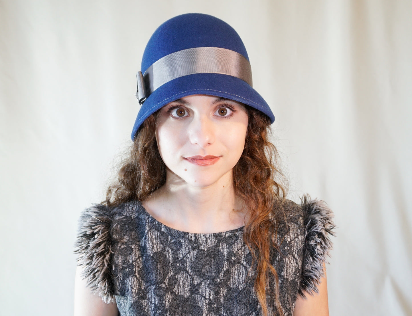 Baiser Saphir Cloche in Fine Felt with Bow & Sterling Lyre
